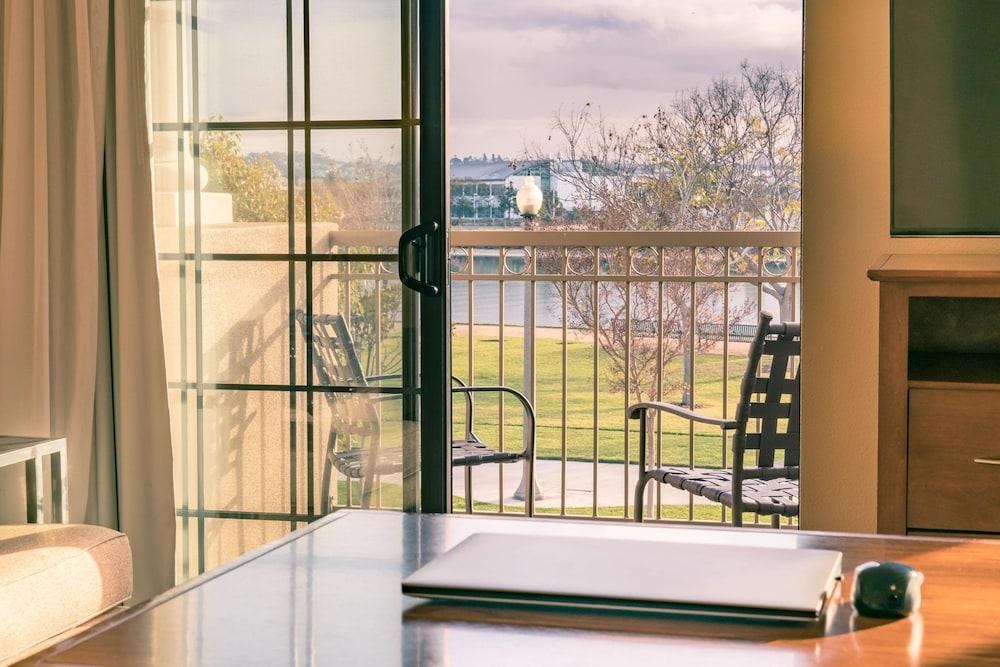 Homewood Suites by Hilton San Diego Airport-Liberty Station photo 3