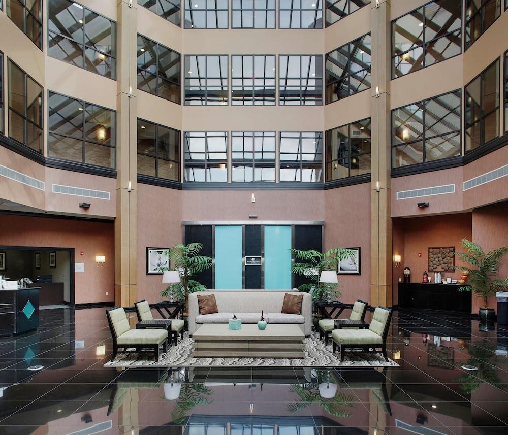DoubleTree Suites by Hilton Bentonville photo 2