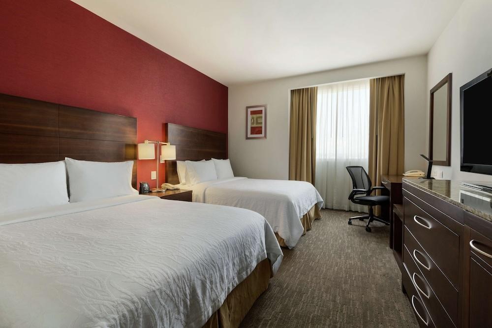 Hilton Garden Inn Queretaro photo 2
