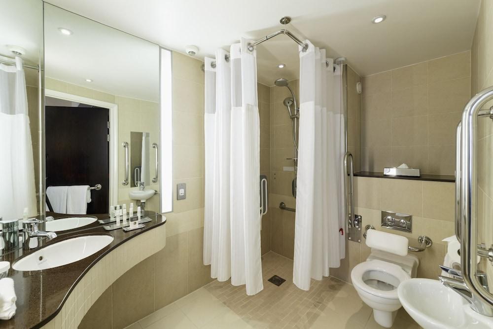 DoubleTree by Hilton London Heathrow Airport photo 2