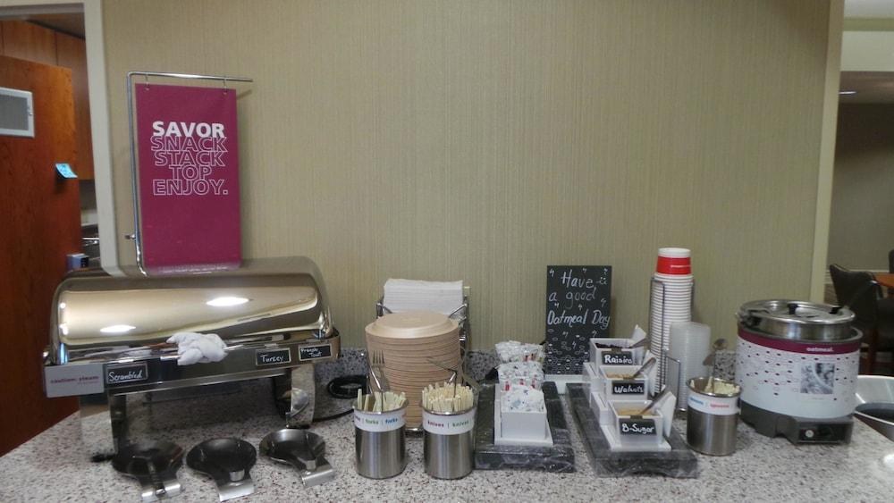 Hampton Inn San Francisco Airport photo 3