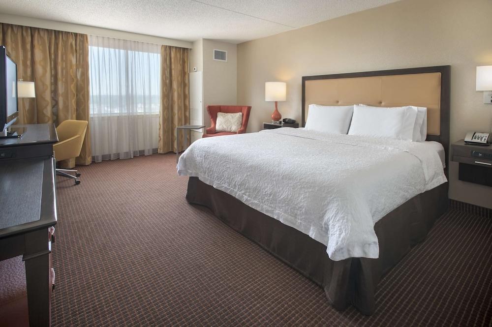 Hampton Inn NY-JFK photo 3