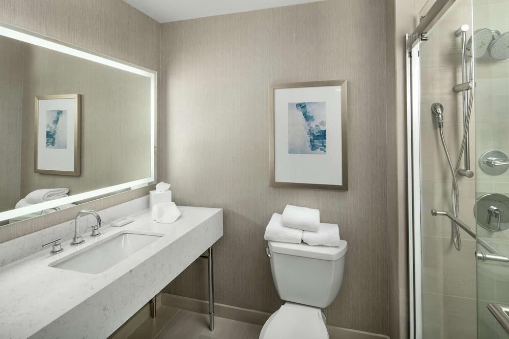 Hilton Boston Logan Airport photo 2