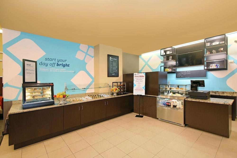 Hilton Garden Inn New York/West 35th Street photo 2