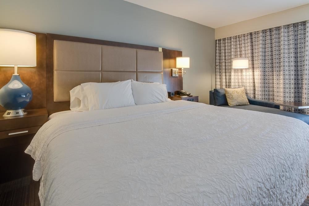 Hampton Inn Bellevue / Nashville-I-40 West photo 1