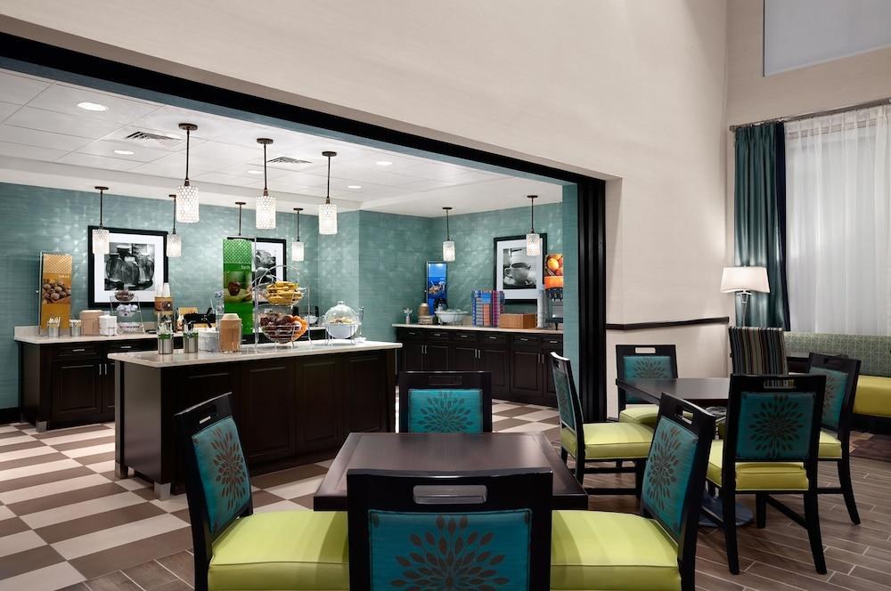 Hampton Inn & Suites Huntsville/Research Park Area photo 4