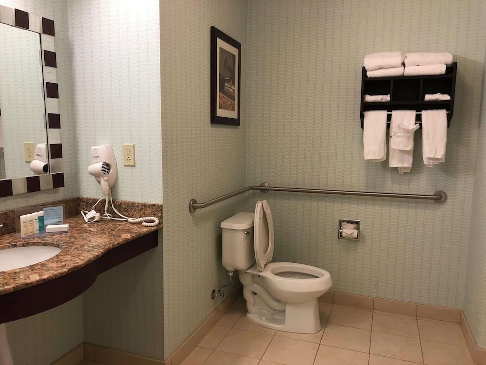 Hampton Inn & Suites Nashville @ Opryland photo 4