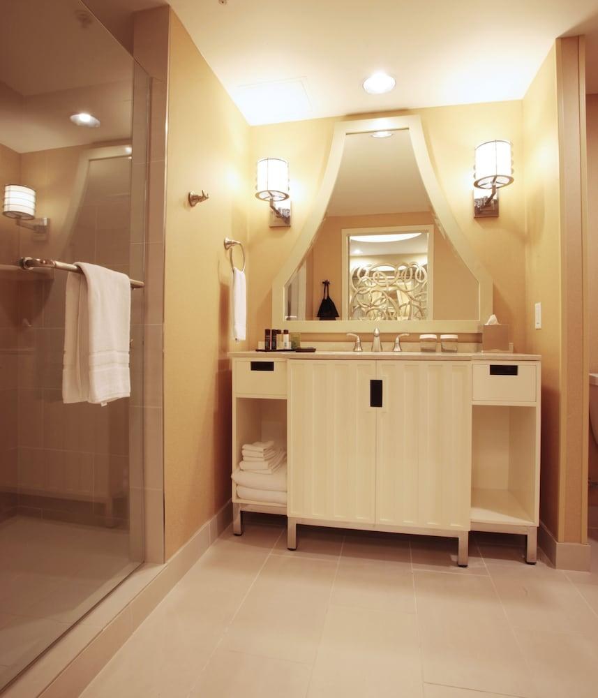 Embassy Suites by Hilton Houston Downtown photo 3