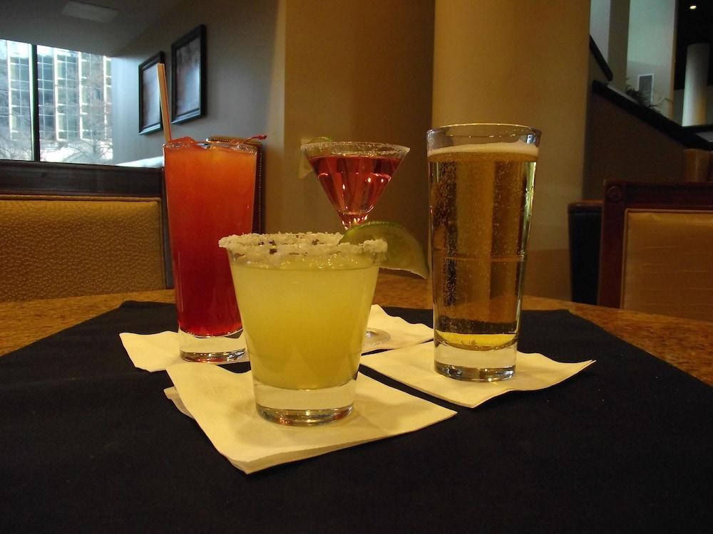 Embassy Suites by Hilton San Antonio Riverwalk Downtown photo 3