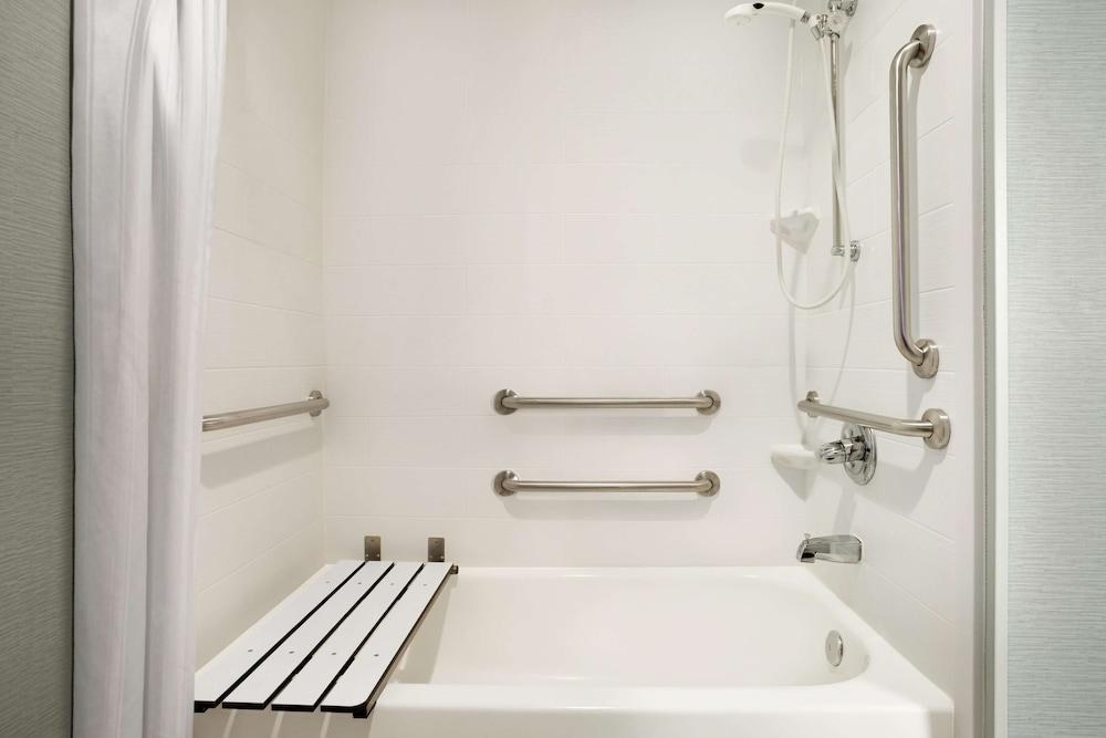 Homewood Suites by Hilton Houston-Willowbrook Mall photo 2