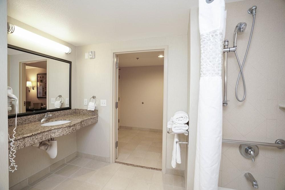 Hampton Inn & Suites Las Vegas Airport photo 4