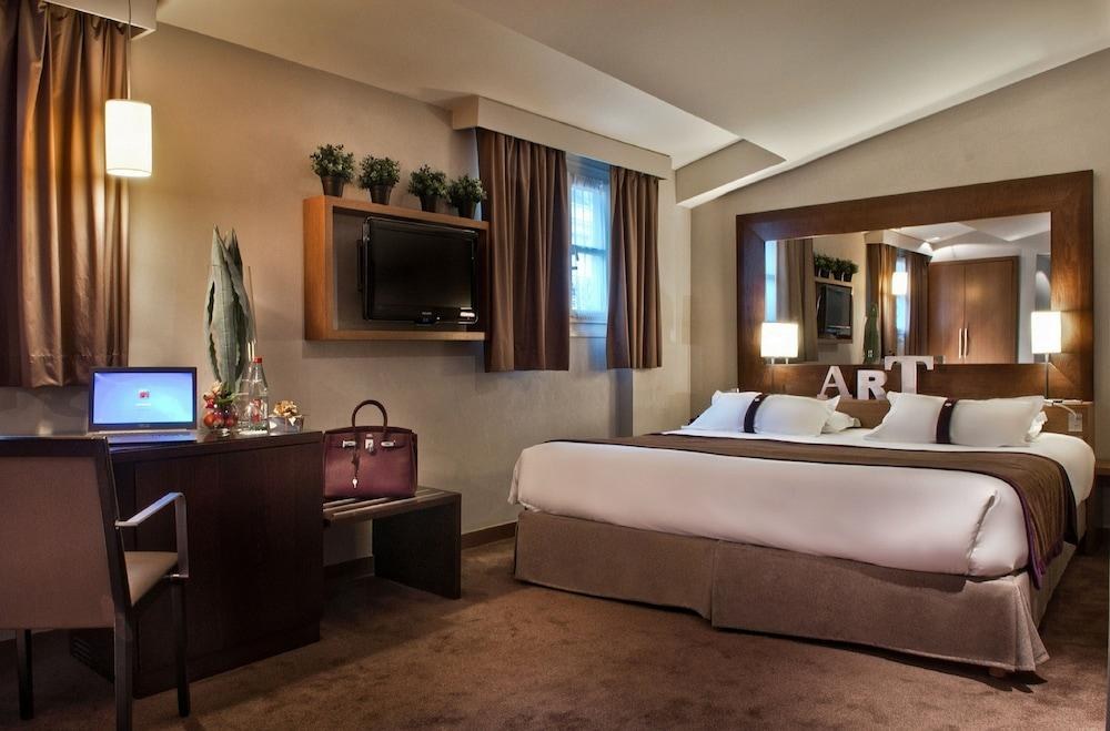 HOLIDAY INN G.C.ELYSEES photo 2