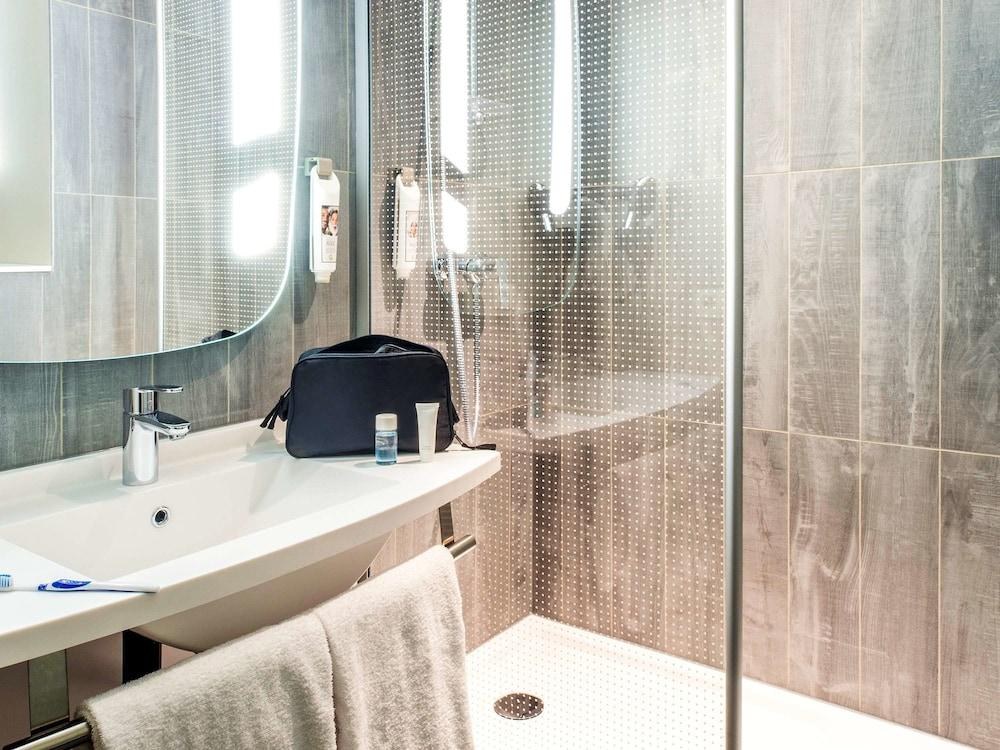 ibis Paris 17 Clichy-Batignolles photo 4
