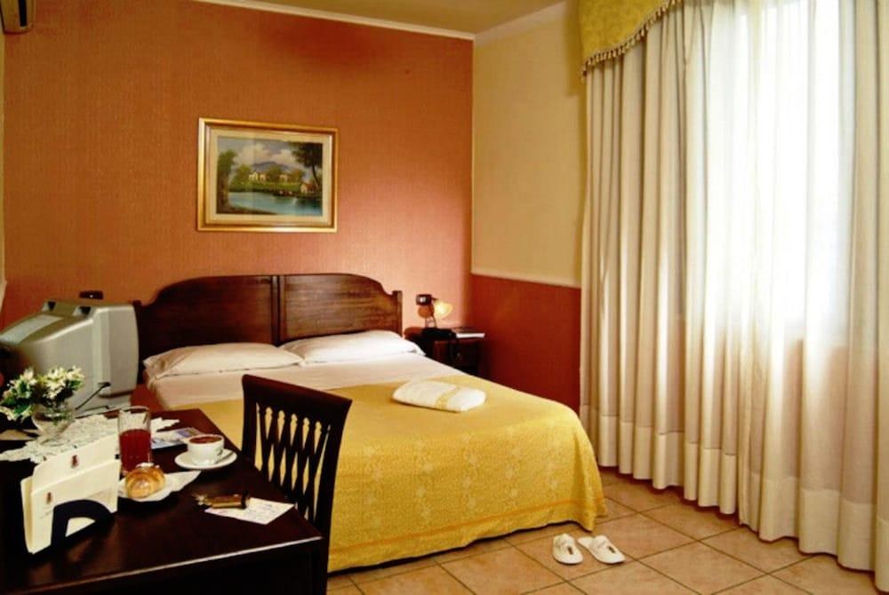 GREEN PARK HOTEL photo 3