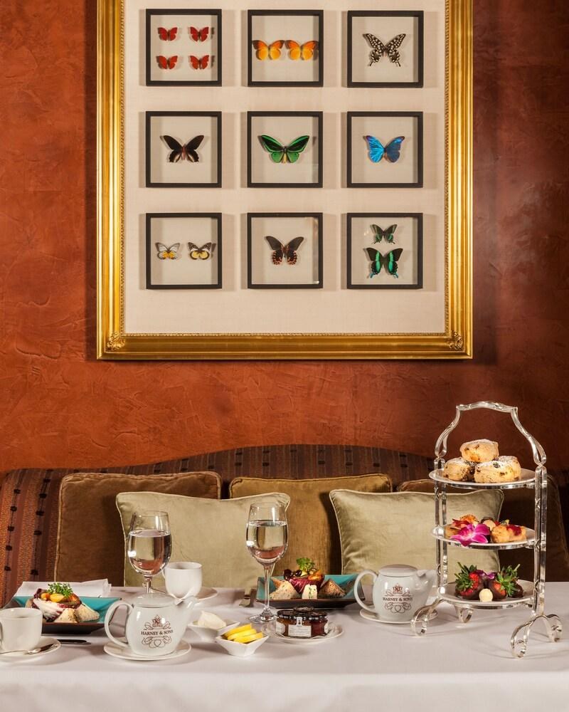 PLAZA ATHENEE photo 4