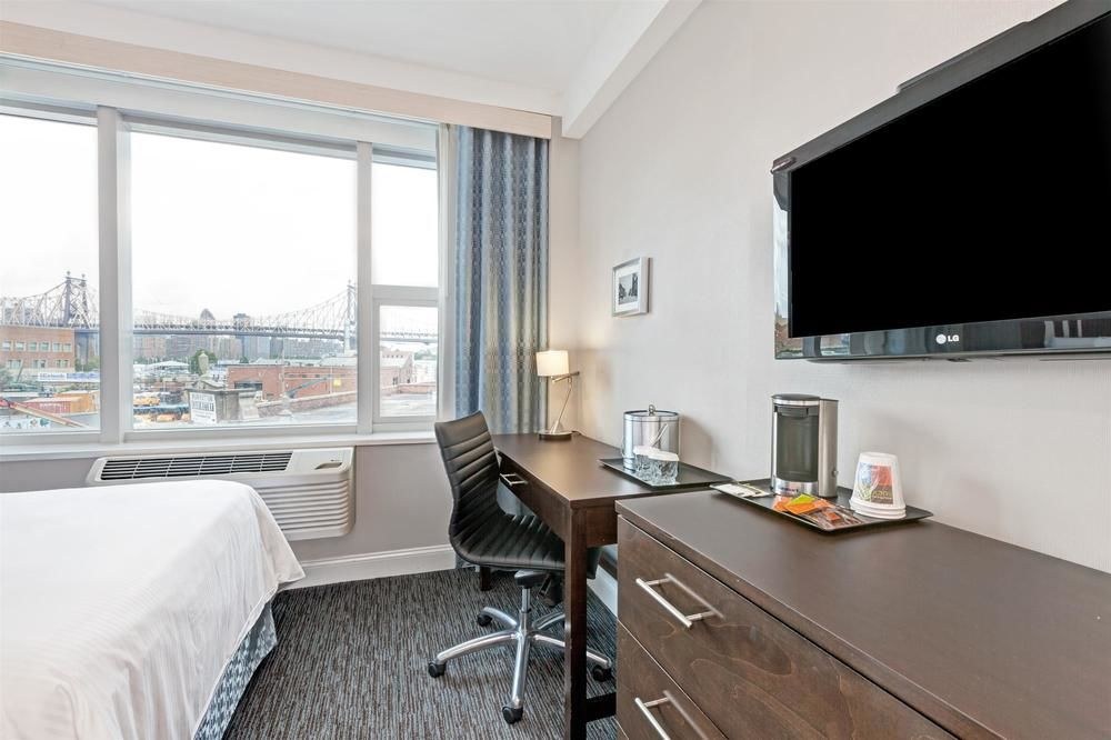 WYNDHAM GARDEN LONG ISLAND CITY photo 1