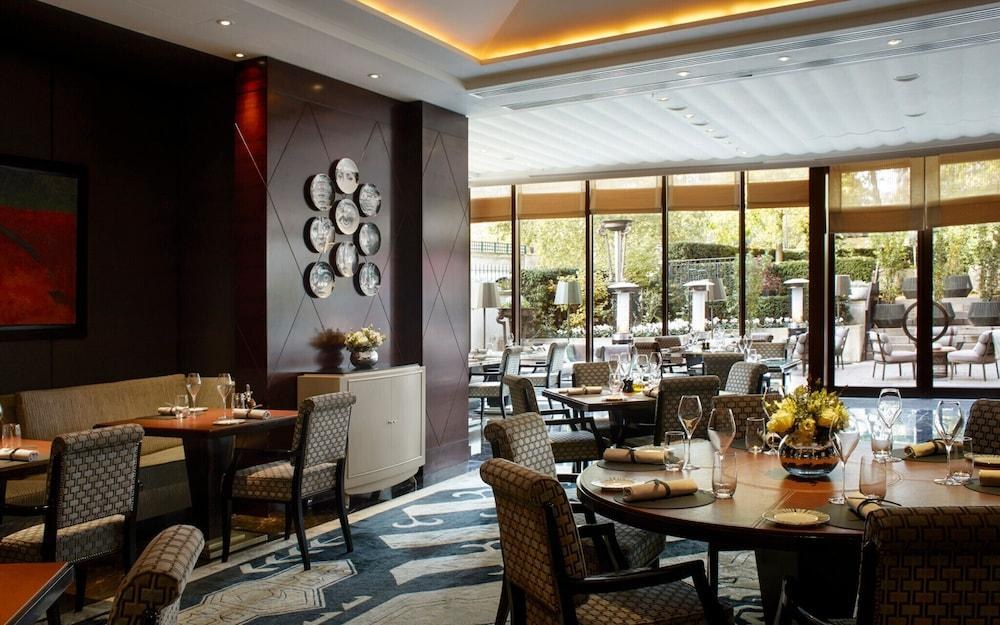 FOUR SEASONS AT PARK LANE photo 4