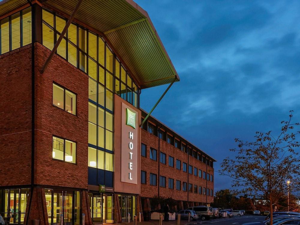 IBIS STYLES BIRMINGHAM AIRPORT photo 2