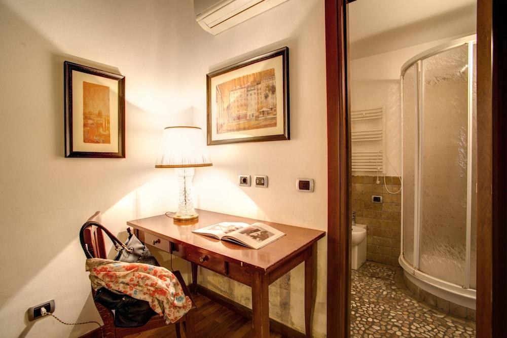 RESIDENZA DOMIZIA photo 3