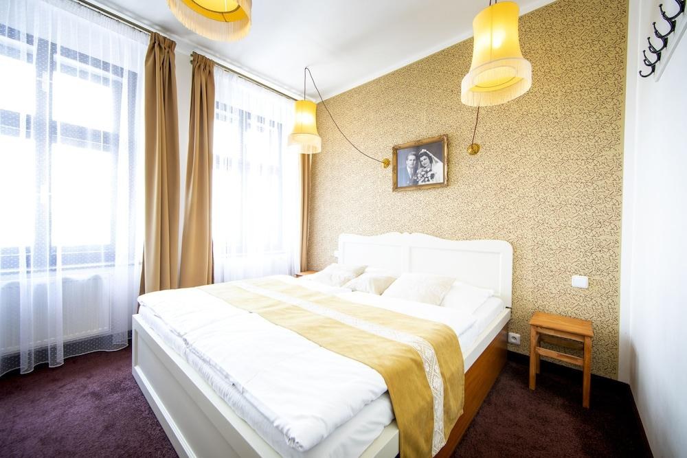 HOTEL AMADEUS photo 3