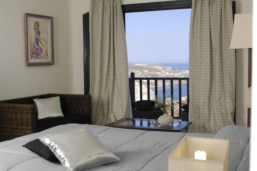 THARROE OF MYKONOS photo 2