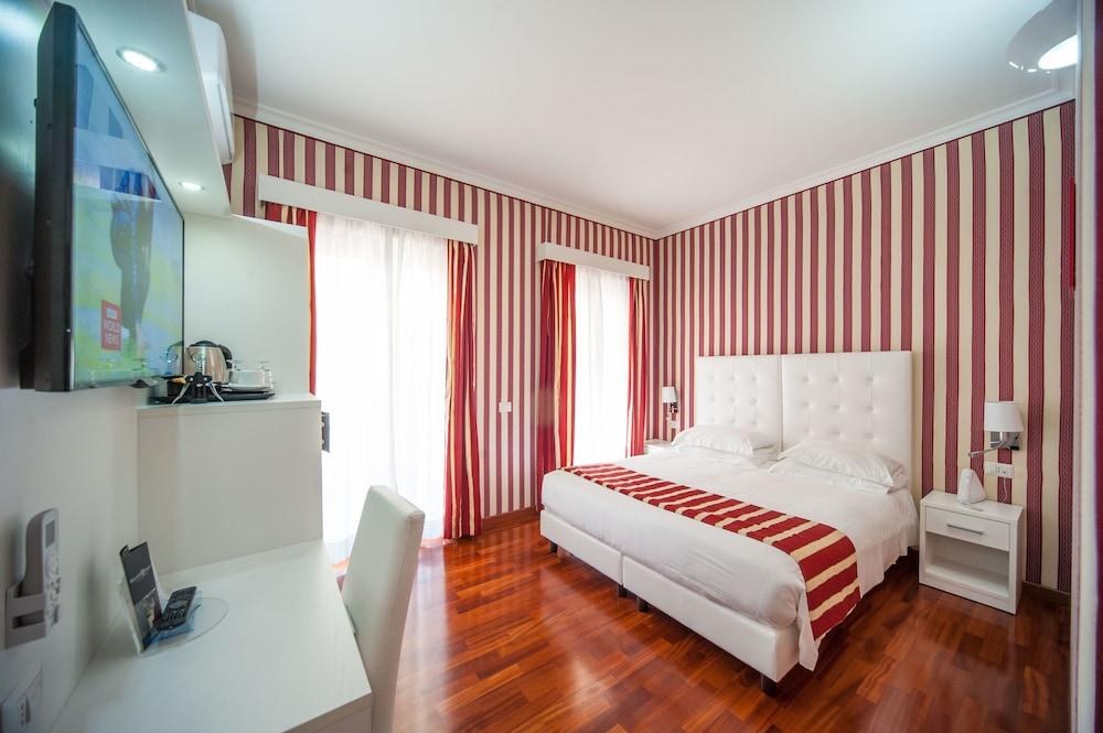 RELAIS TREVI 95 BOUTIQUE HOTEL - ADULTS ONLY photo 2
