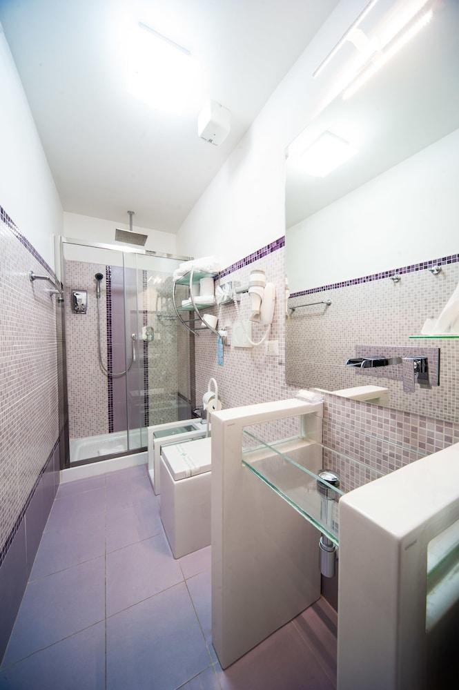 RELAIS TREVI 95 BOUTIQUE HOTEL - ADULTS ONLY photo 4
