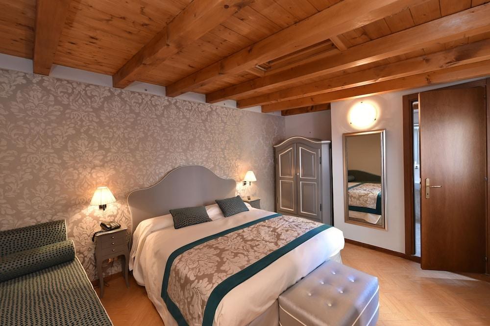 VILLA ROSA photo 2
