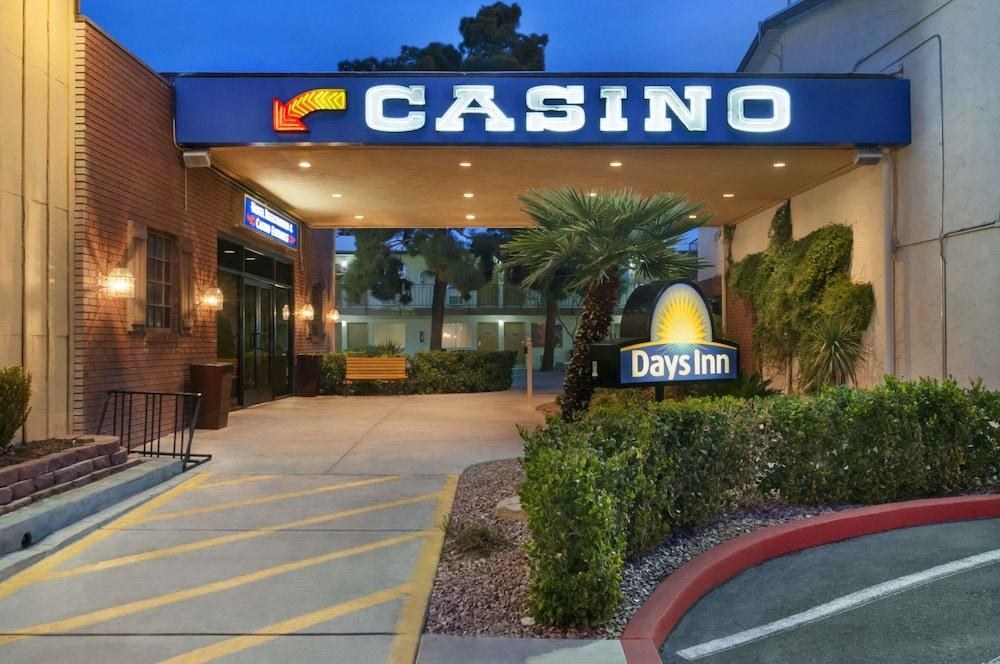 DAYS INN WILD WILD WEST HOTEL photo 2