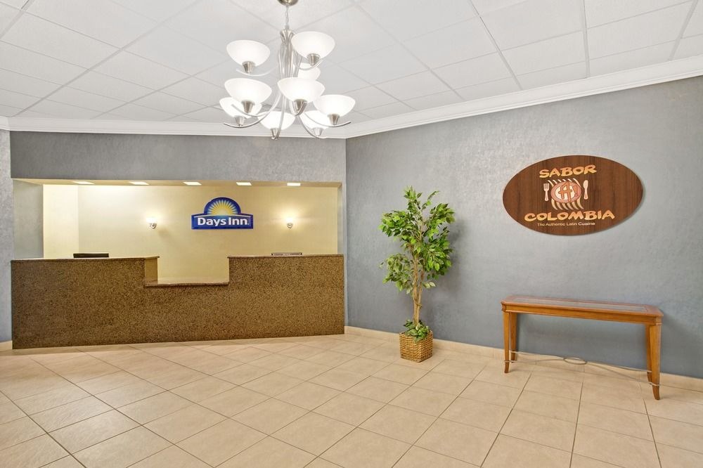 DAYS INN BY WYNDHAM ORLANDO AIRPORT FLORIDA MALL photo 1