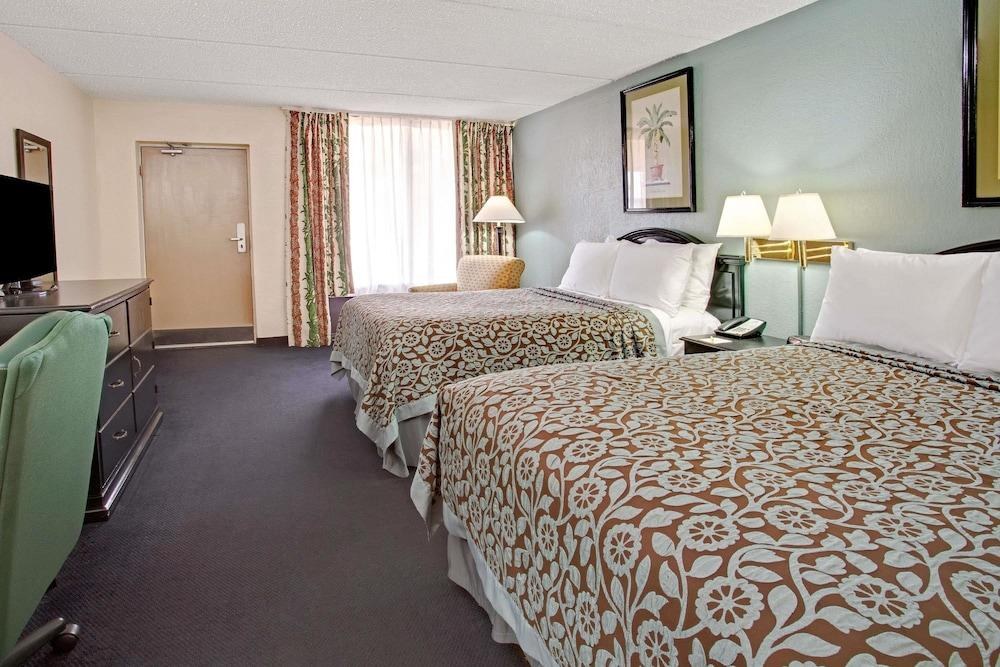 DAYS INN BY WYNDHAM ORLANDO AIRPORT FLORIDA MALL photo 2