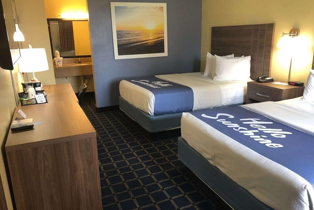 Baymont by Wyndham Orlando North Millenia  photo 2