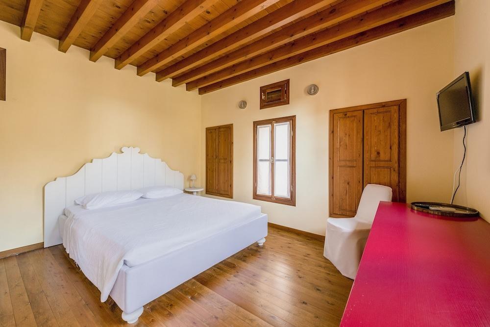 AVALON BOUTIQUE SUITES HOTEL photo 4