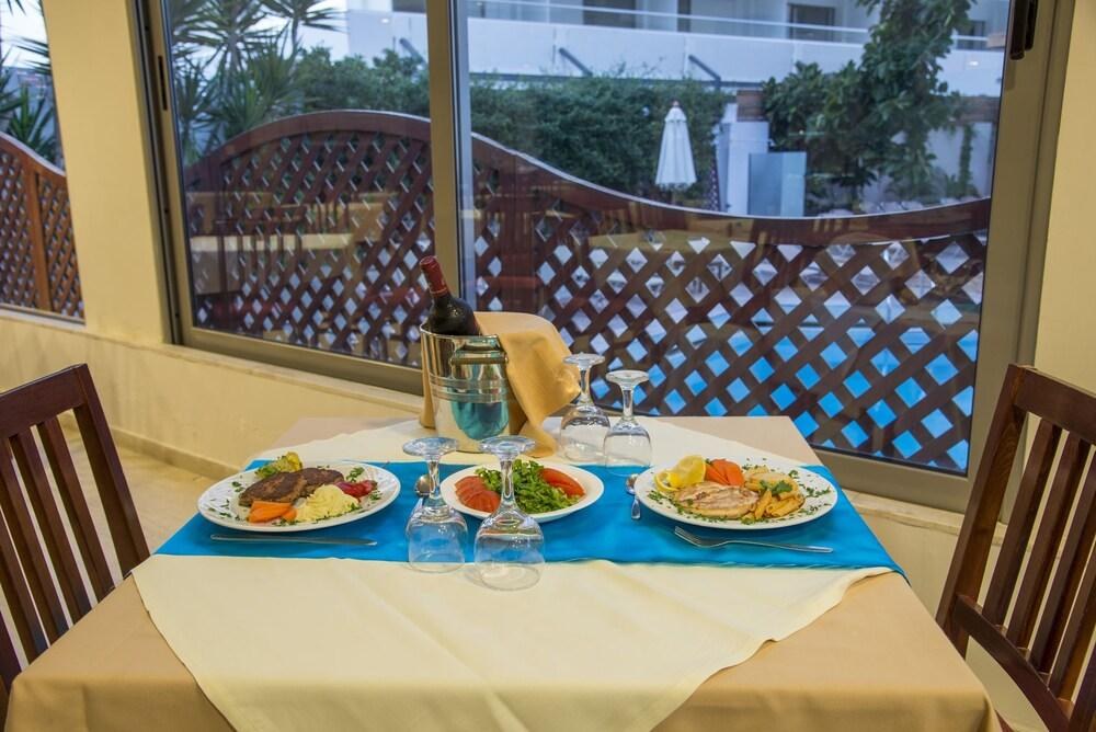MANOUSOS CITY HOTEL photo 3