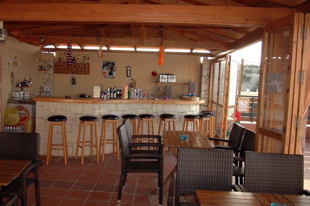 GOLDEN VALENTIN APARTMENTS
