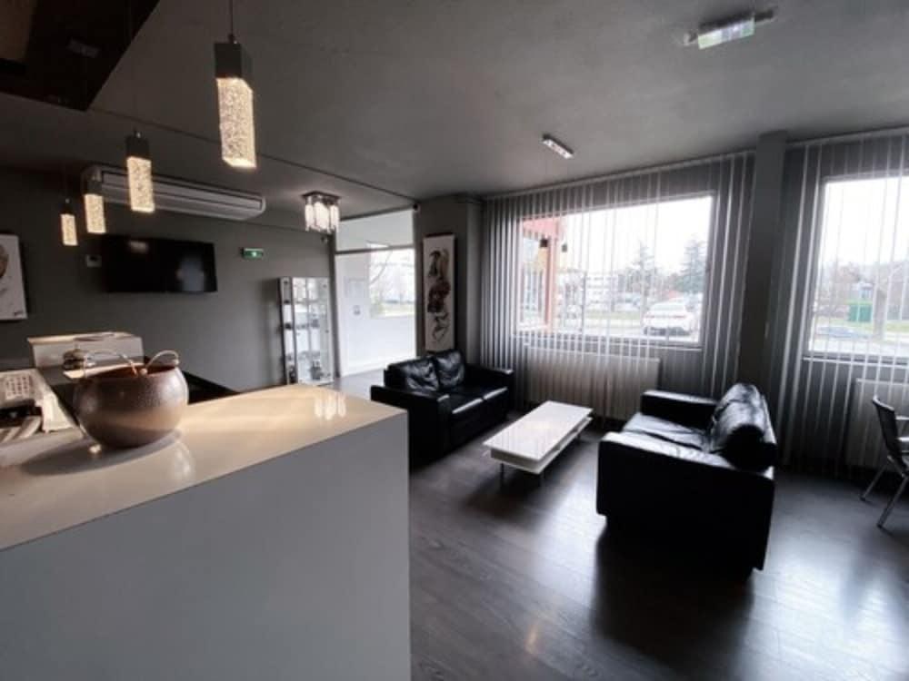 The Originals Hotel Ariane, Toulouse photo 2