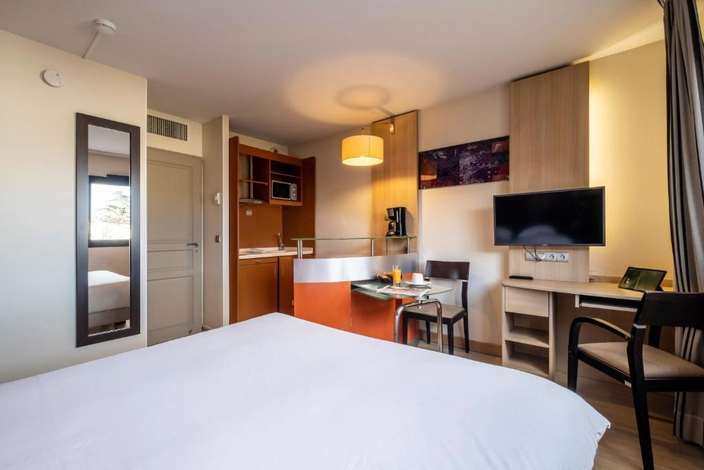 CLARION APARTHOTEL TOULOUSE AIRPORT photo 2