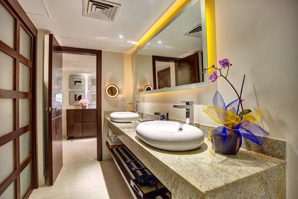Resort Hideaway at Royalton Blue Waters, An Autograph Collection all Inclusive Resort Adults Only photo 3
