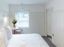 LEICESTER HOUSE photo 3
