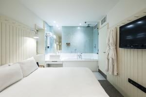 LEICESTER HOUSE photo 4