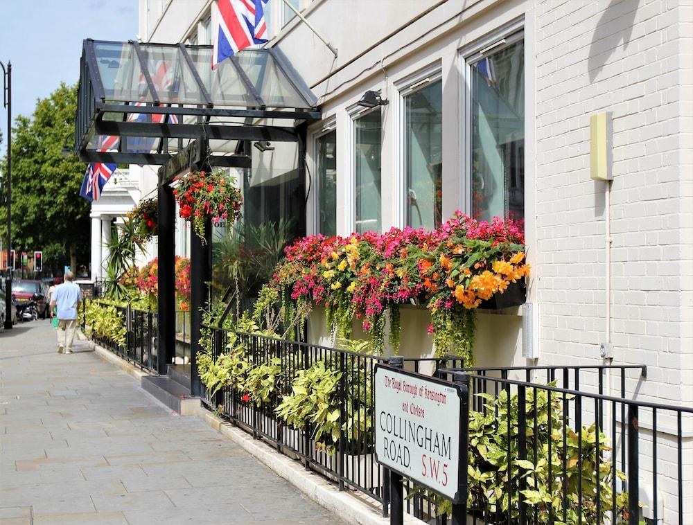 Ambassadors Hotel photo 2