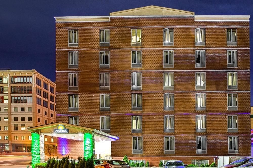 DAYS INN LONG ISLAND CITY photo 1