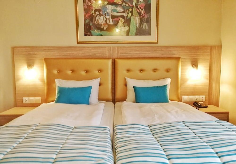 THALIA HOTEL photo 3