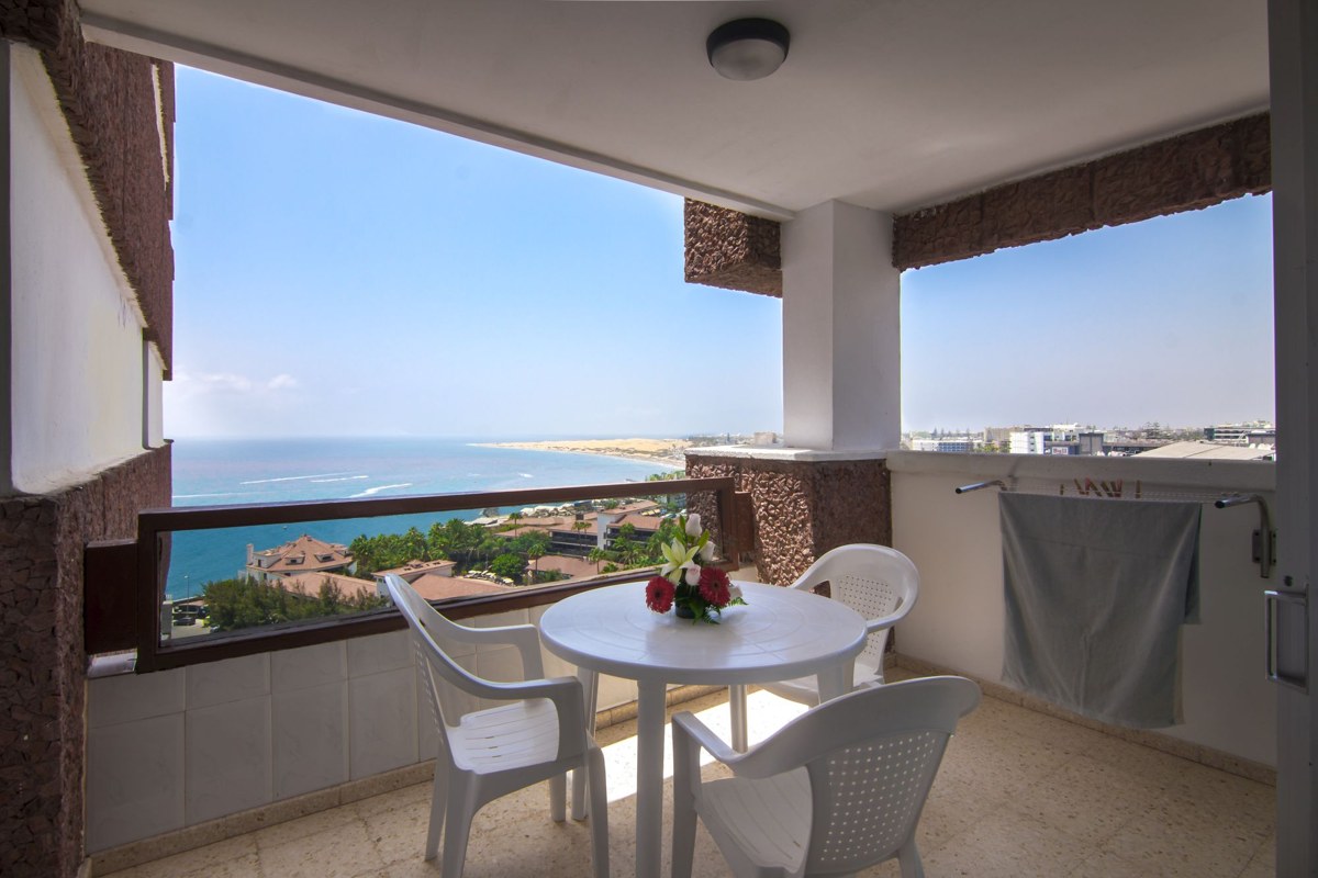 Apartamentos Corona Roja