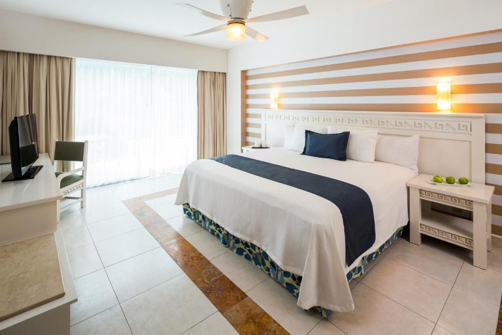 BLUE BAY GRAND ESMERALDA photo 4