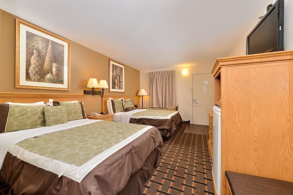 AMERICAS BEST VALUE INN - NASHVILLE/DOWNTOWN photo 2