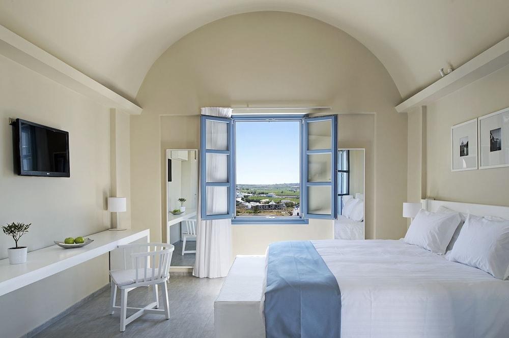 ACROTERRA ROSA photo 3