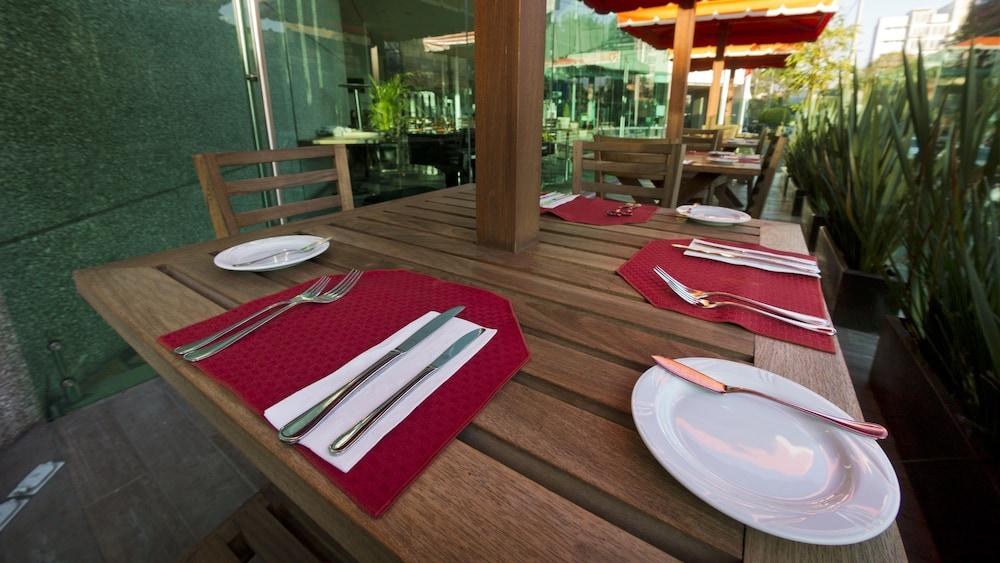 HOLIDAY INN MEXICO CITY-PLAZA UNIVERSIDAD photo 3