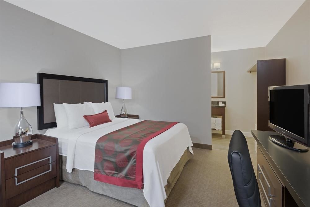RAMADA BOSTON photo 1