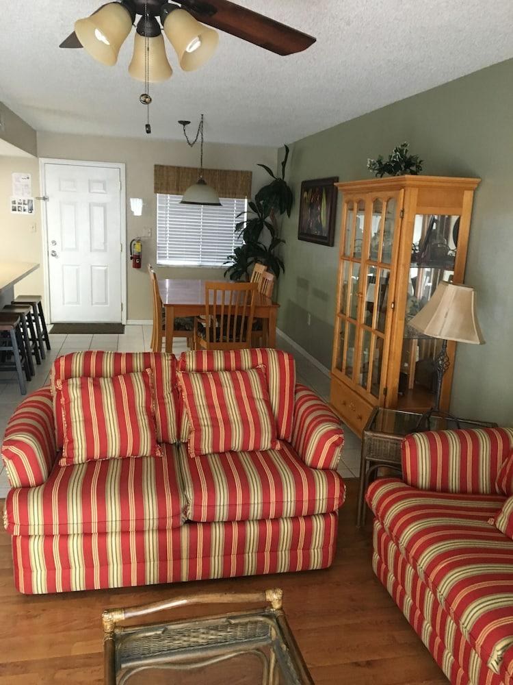 FLORIDA VACATION VILLAS photo 4